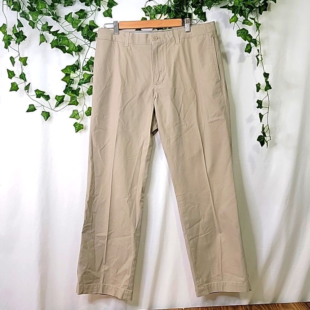 Banana Republic. Women's Dress Pants. Flare Leg. Size 33X30. EUC